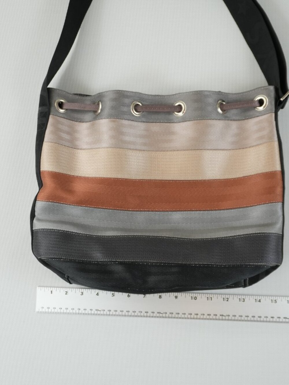 HARVEYS Large Metallic Striped Seatbelt Drawstring Bucket Bag Made in USA - Picture 11 of 14